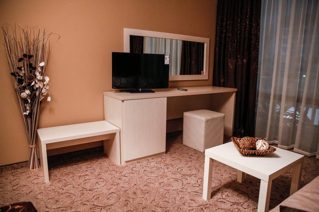 Einstein House & Spa Marchevo Oda fotoğraf