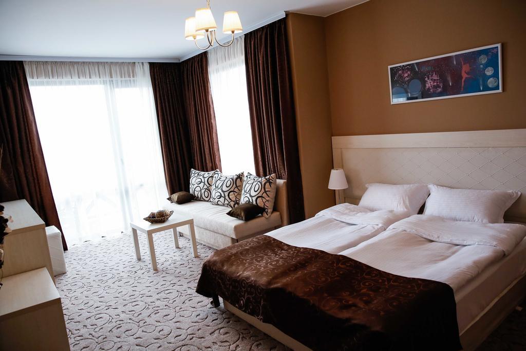 Einstein House & Spa Marchevo Oda fotoğraf